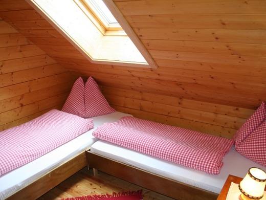 Zirbenhütte zweites Schlafzimmer