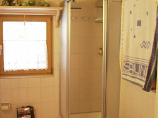 …mit Dusche