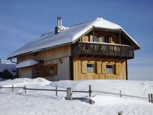 Unser Almhaus im Winter