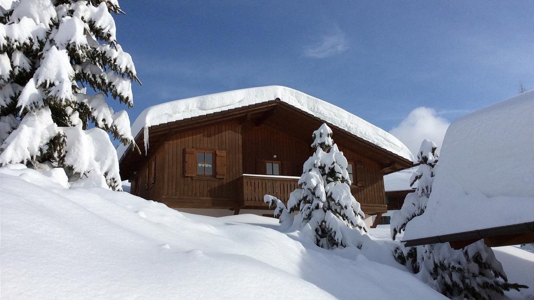 Almhaus an der Sonne
