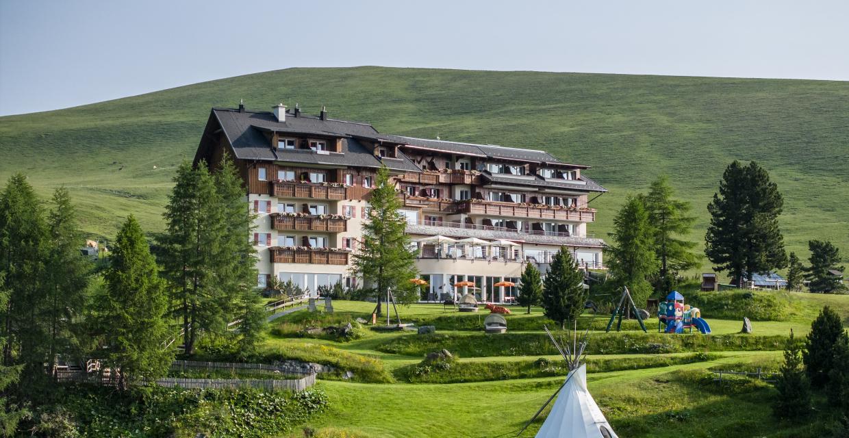 66--print_HeidiHotel_Falkert_2023_by_Gert_Perauer