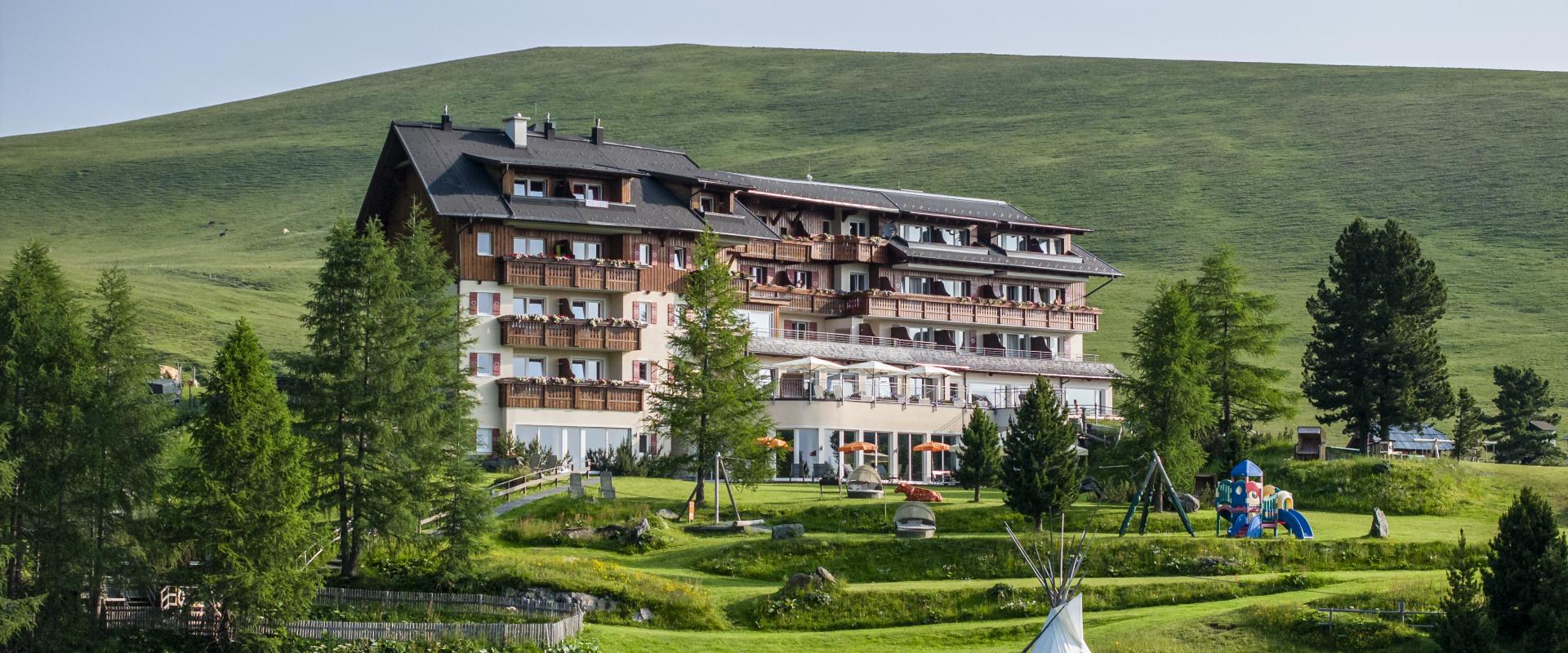 66--print_HeidiHotel_Falkert_2023_by_Gert_Perauer 66--print_HeidiHotel_Falkert_2023_by_Gert_Perauer