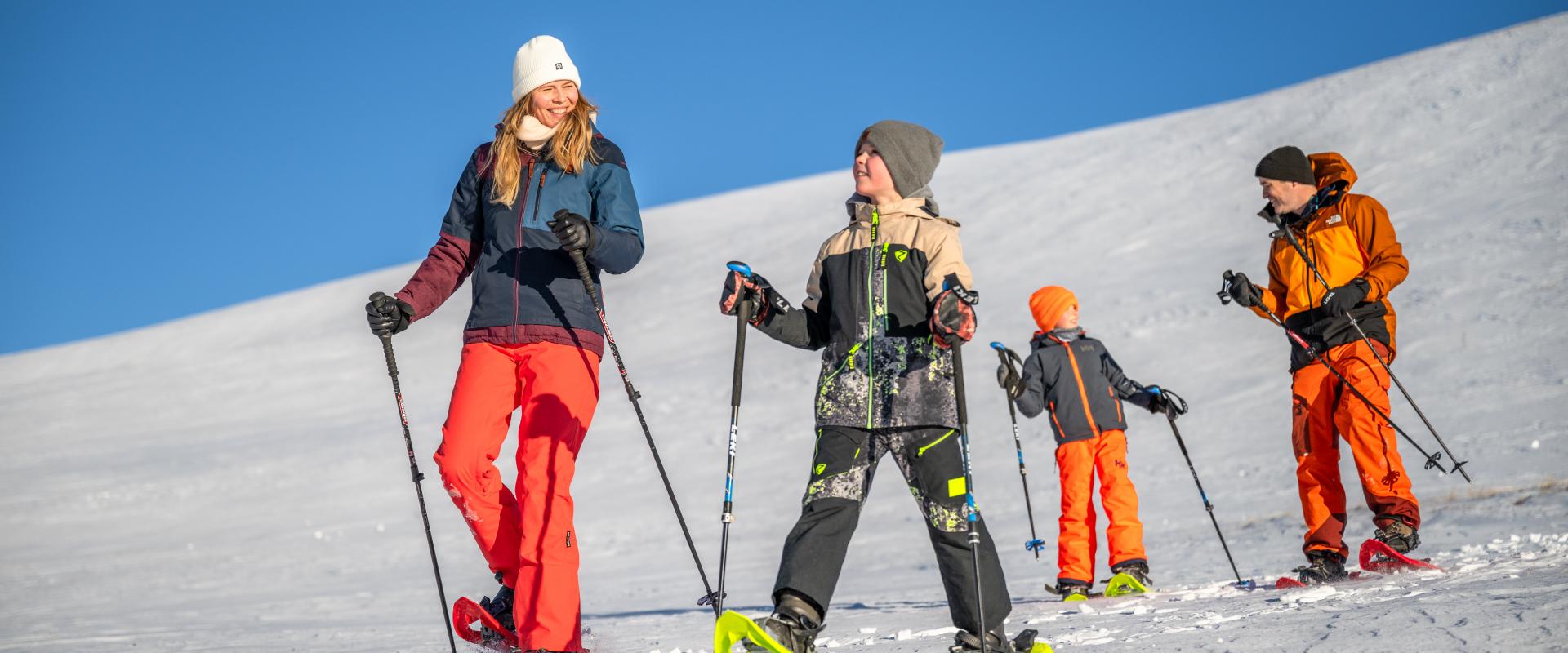 Abseits der Piste_Schneeschuhwandern_Falkert_Heidi-Alm_Familie_Nockberge_Winter © Christoph Rossmann_MBN Tourismus (8) Abseits der Piste_Schneeschuhwandern_Falkert_Heidi-Alm_Familie_Nockberge_Winter © Christoph Rossmann_MBN Tourismus (8)