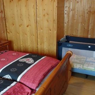 Babybett im Schlafzimmer - Bild 15