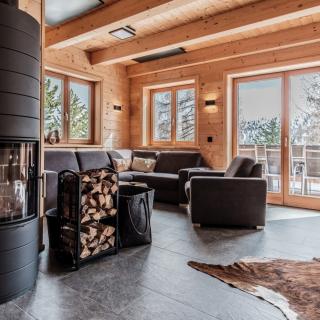 Heidi-Chalet-Falkert-Heidialm-Almsommer-Kochen-Kaminofen-Wohnen