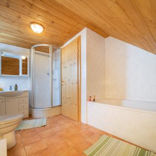 Zirbenhütte Badezimmer - Bild 4