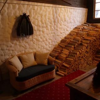 Vorraum mit Holz - Bild 12