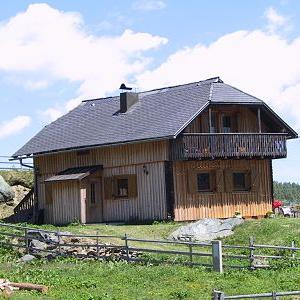 Unser Almhaus im Sommer - Bild 9
