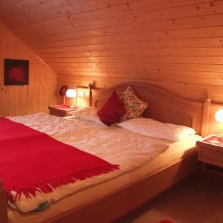 Rotes Schlafzimmer - Bild 7