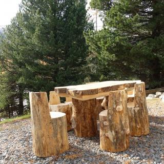 Heidi-Chalet-Falkert-Heidialm-Almsommer-Sommer-Picknick-Holz