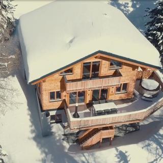 Heidi-Chalet-Falkert-Heidialm-Almsommer-Winter-Ski-Winter-Drohne