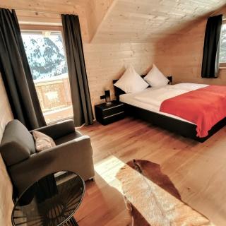 Heidi-Chalet-Falkert-Heidialm-Bergwinter-Schlafen-Doppelbett-Luxus-Ausziehcouch