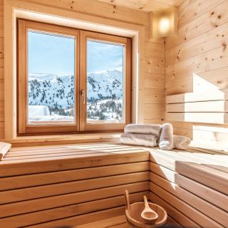 Heidi-Chalet-Falkert-Heidialm-Bergwinter-Ausblick-Falkertsee-Panorama-Sauna-Wellness-Aufguss