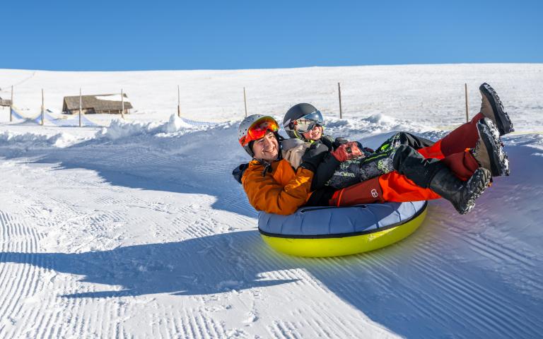 Abseits der Piste_Snowtubing_Falkert_Heidi-Alm_Familie_Nockberge_Winter © Christoph Rossmann_MBN Tourismus (5)
