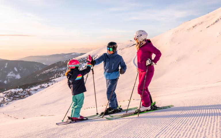 Skifahren_Falkert_Heidi-Alm Skipark_Familie_Nockberge_Winter © Christoph Rossmann_MBN Tourismus (7)