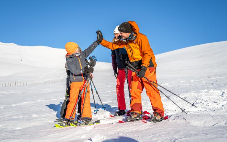 Abseits_der_Piste_Schneeschuhwandern_Falkert_Heidi-Alm_Familie_Nockberge_Winter__copy__Christoph_Rossmann_MBN_Tourismus__10_